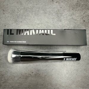 IL MAKIAGE No. 100 Foundation Blending Brush